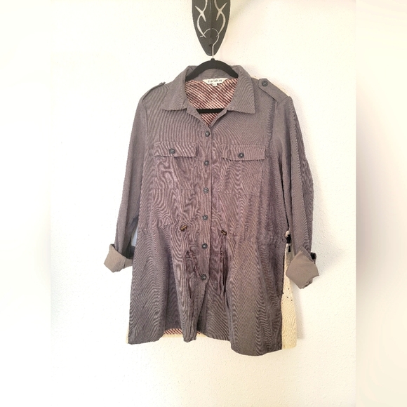 Jacket with Aztec design on back - Picture 2 of 3